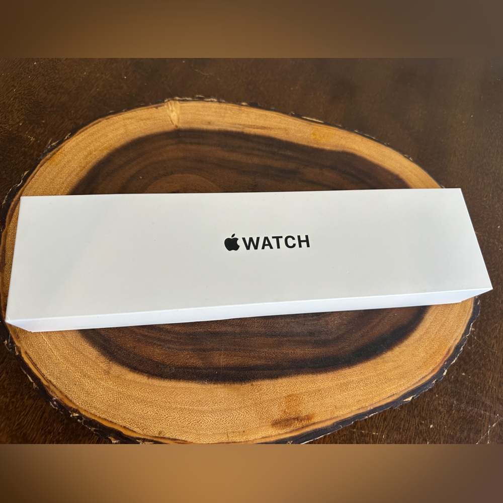 BOX ONLY for Apple Watch SE 2nd Gen 44mm Midnight Aluminum Case w/Sport
Band M/L